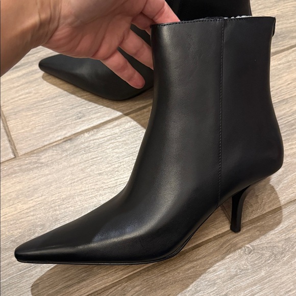 New Michael Kors Selena Heeled Bootie Sz 8.5M - Picture 9 of 13